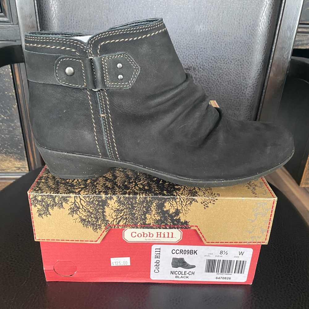 Cobb Hill ankle boots.NEW! Black, 8 1/2 Wide
